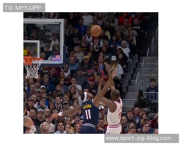 哈达威被阿门犯规引争议KD称队友认为是自我绊倒所致