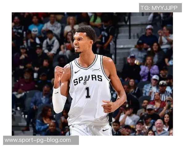 文班将成为NBA历史第十位身高超过226厘米球员与姚明并肩作战