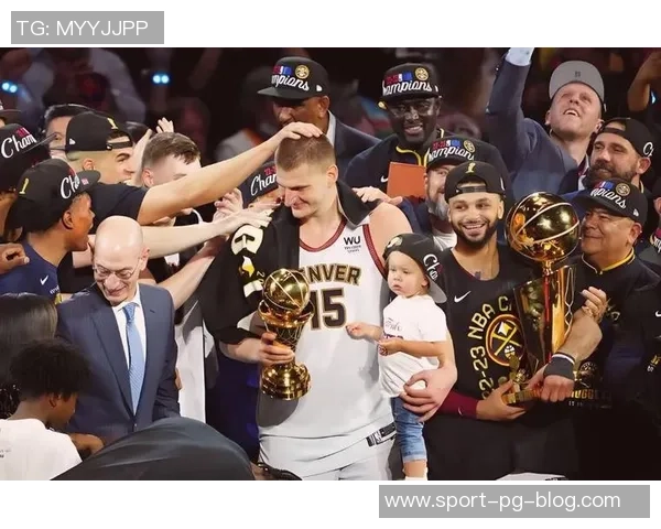 约基奇展现传奇实力穆雷开局火热掘金管理层运筹帷幄实力强劲 约基奇展现传奇实力穆雷开局火热掘金管理层运筹帷幄实力强劲